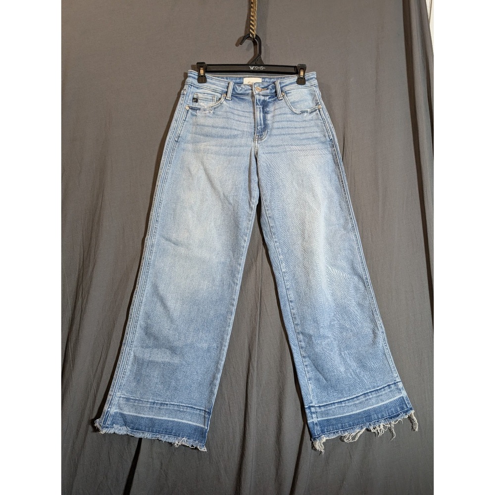 KanCan Jeans Womens Size 3/25 Straight Leg Raw Hems Light Wash Stretch